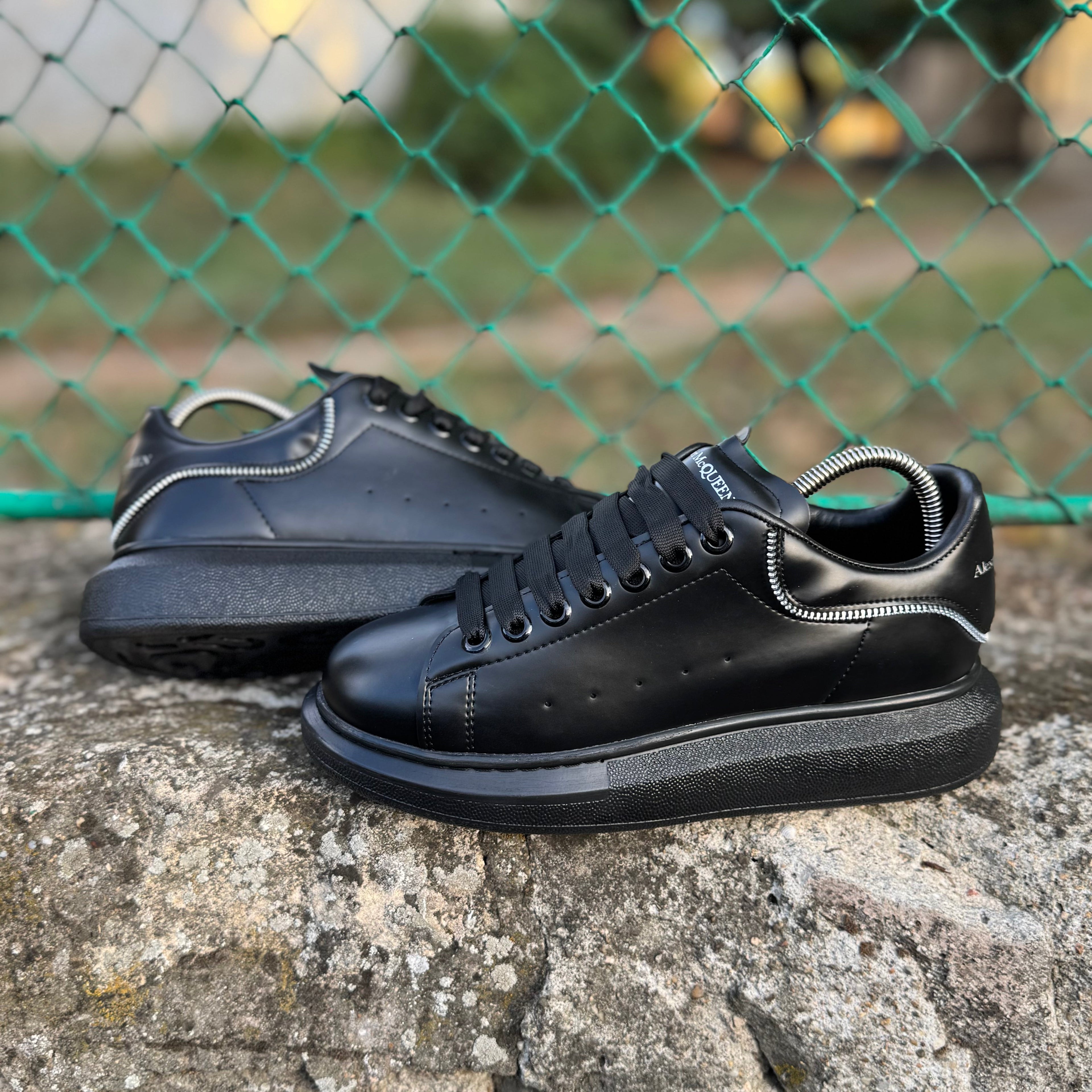 MC Zipper Negru